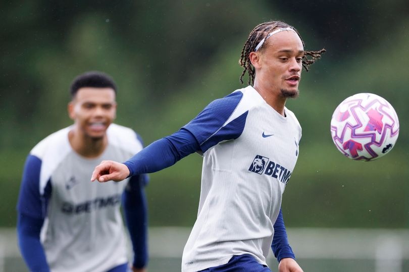 Xavi Simons Débute Sa Nouvelle Aventure à Tottenham
